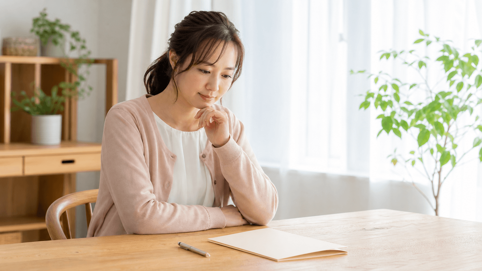 「結婚相談所はやめとけ」は本当?アプリに疲れた30代女性が入会前に確かめたい5つのこと
